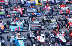 襄阳论剑 唯青春和赛车不可辜负