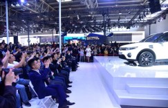 π7全球首发 云度全矩阵产品演绎“新π生活”