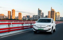 创富致富，就选吉利！吉利80v L领衔，深耕智慧出行市场