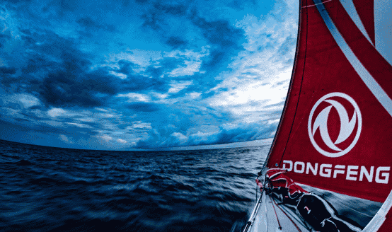 中国东风偕行抵非洲 东风队开启沃尔沃环球帆船赛南大洋之旅