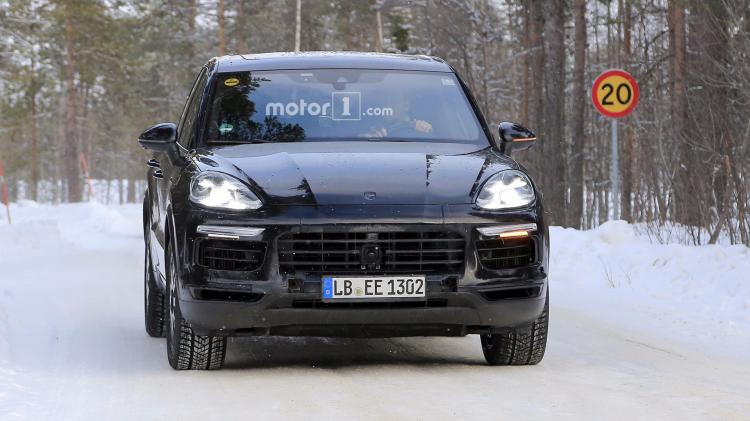 2018-porsche-cayenne-spy-photo2.jpg 2018-porsche-cayenne-spy-photo2.jpg