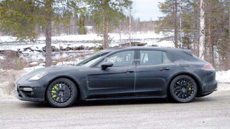 porsche-panamera-sport-turismo-spy-pics (2).jpg