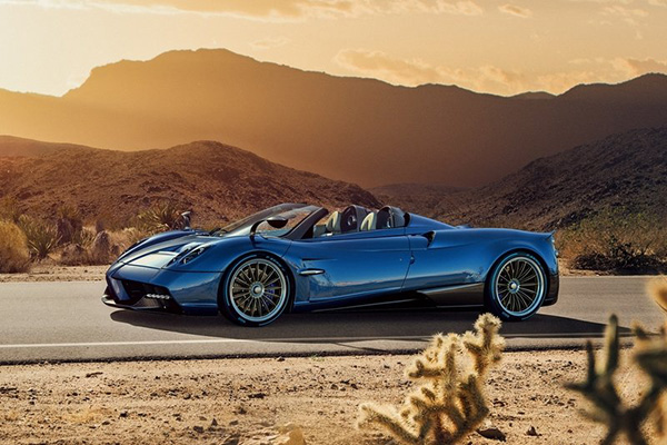 Huayra Roadster