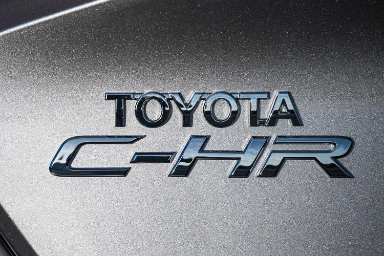 Toyota-C-HR-2017-1600-de.jpg
