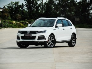 众泰汽车 众泰T600 2016款 运动版 2.0T 自动旗舰型