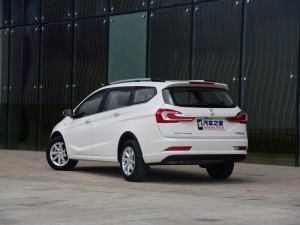 上汽通用五菱 宝骏310Wagon 2017款 1.5L 时尚型