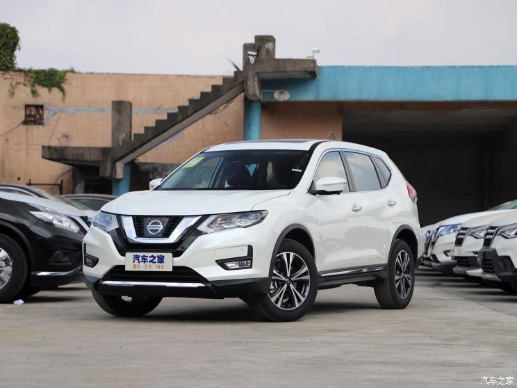 东风日产 奇骏 2020款 2.5L CVT七座豪华领航版 4WD