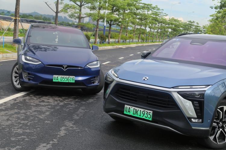 续航更长的全新ES8 VS 不差钱的任性之选Model X