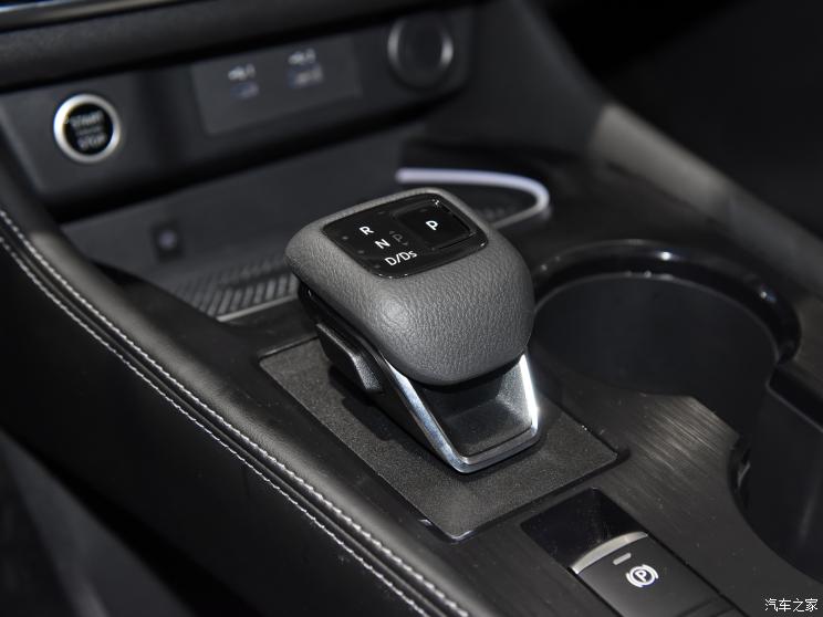 东风日产 奇骏 2022款 1.5T CVT 4WD高配版 东风日产 奇骏 2022款 1.5T CVT 4WD高配版