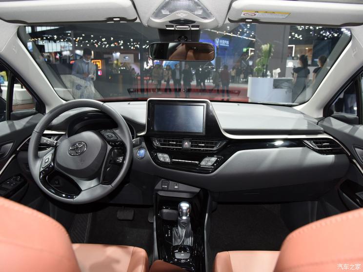 一汽丰田 奕泽IZOA 2021款 双擎 2.0L 基本型 一汽丰田 奕泽IZOA 2021款 双擎 2.0L 基本型