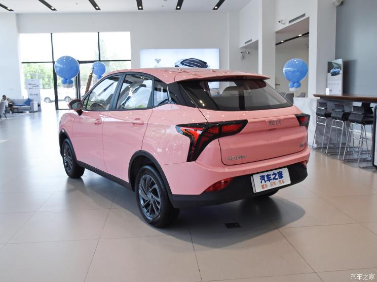 合众汽车 哪吒V 2021款 魔女版 合众汽车 哪吒V 2021款 魔女版