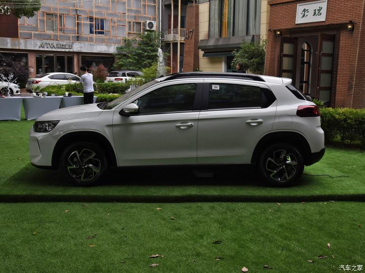 东风雪铁龙 雪铁龙C3-XR 2021款 基本型 东风雪铁龙 雪铁龙C3-XR 2021款 基本型