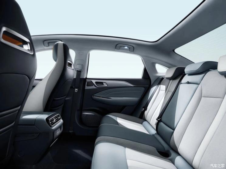 广汽埃安 AION S 2021款 Plus 基本型 广汽埃安 AION S 2021款 Plus 基本型