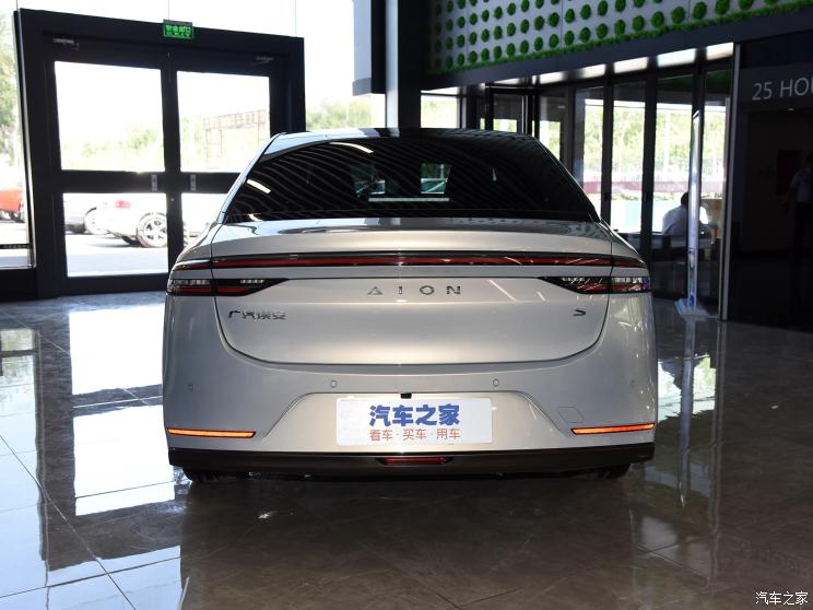 广汽埃安 AION S 2021款 Plus 基本型 广汽埃安 AION S 2021款 Plus 基本型