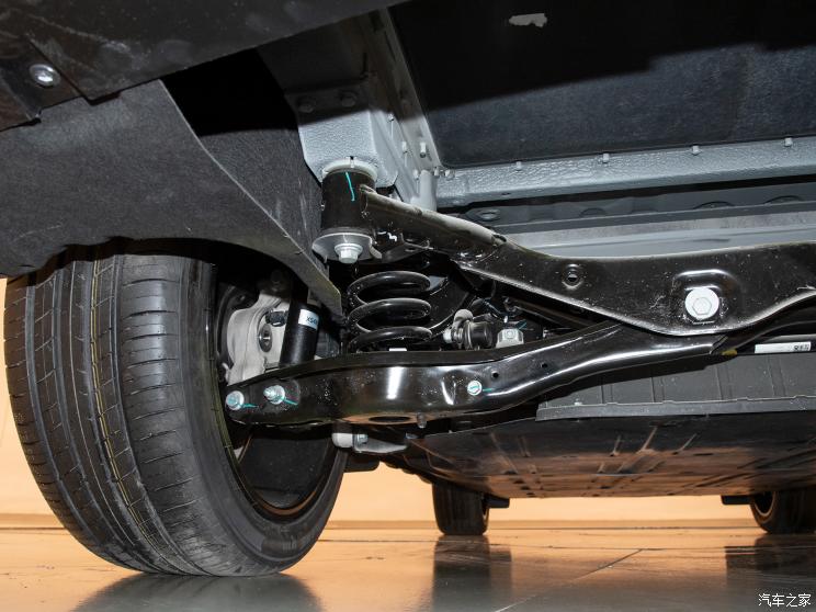 爱驰汽车 爱驰U6 2021款 PLAY 爱驰汽车 爱驰U6 2021款 PLAY