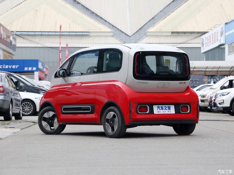 上汽通用五菱 宝骏KiWi EV 2021款 设计师