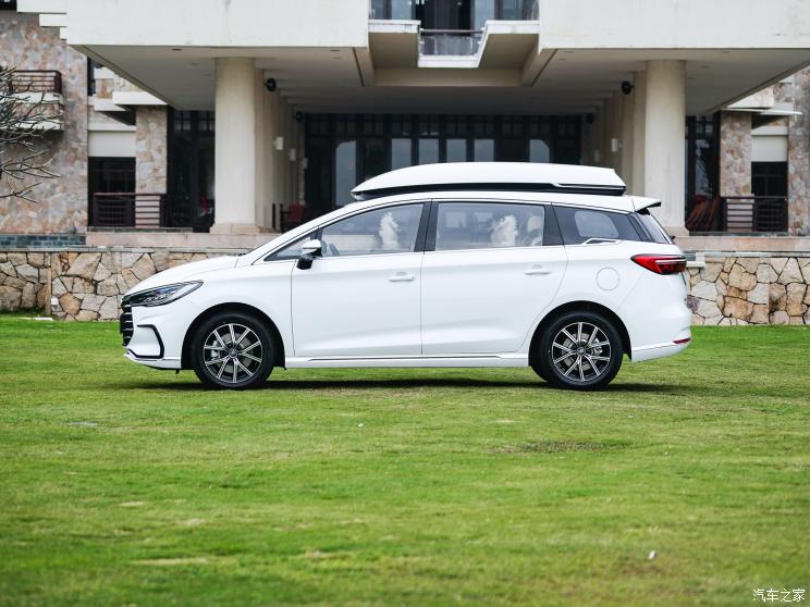 比亚迪 宋max新能源 2022款 dm-i 105km 升舱顶版