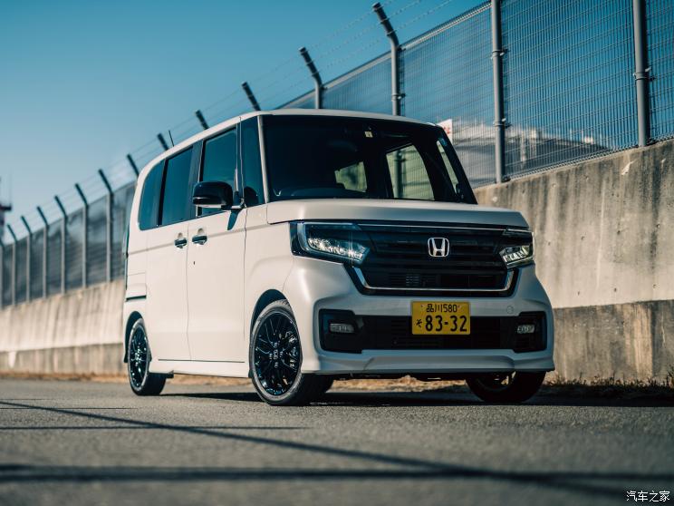本田(进口) N-BOX 2021款 Custom Style+Black