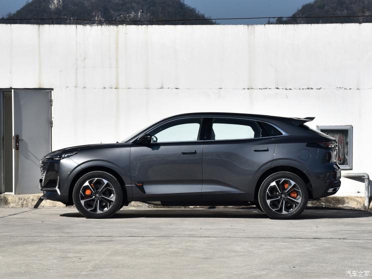 长安汽车 长安UNI-K 智电iDD 2023款 智电iDD 1.5T 135km智趣型 长安汽车 长安UNI-K 智电iDD 2023款 智电iDD 1.5T 135km智趣型