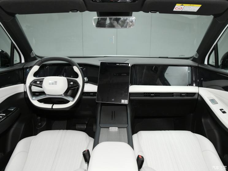 吉利汽车 银河L7 2023款 插混 基本型 吉利汽车 银河L7 2023款 插混 基本型