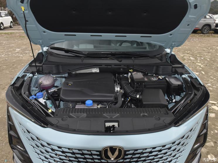 长安汽车 长安UNI-T 2023款 1.5T 基本型 长安汽车 长安UNI-T 2023款 1.5T 基本型