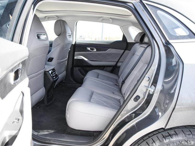 长安汽车 长安UNI-K 智电iDD 2023款 智电iDD 1.5T 135km智领型 长安汽车 长安UNI-K 智电iDD 2023款 智电iDD 1.5T 135km智领型