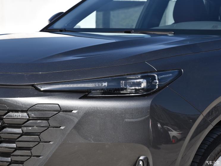 长安汽车 长安UNI-K 智电iDD 2023款 智电iDD 1.5T 135km智趣型 长安汽车 长安UNI-K 智电iDD 2023款 智电iDD 1.5T 135km智趣型