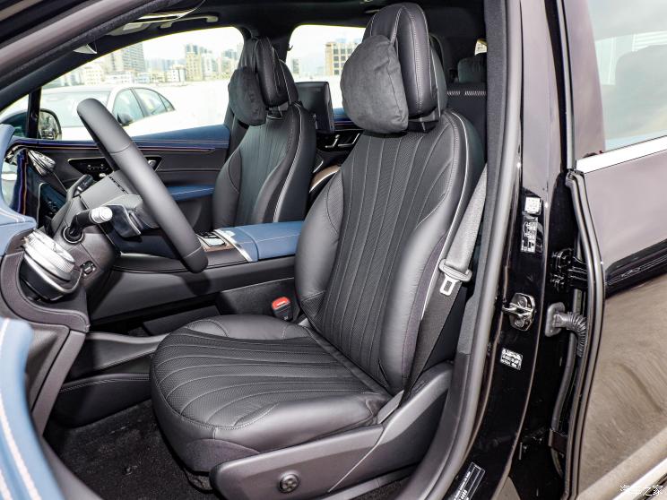 梅赛德斯-EQ 奔驰EQS SUV 2023款 450 4MATIC 豪华版 梅赛德斯-EQ 奔驰EQS SUV 2023款 450 4MATIC 豪华版