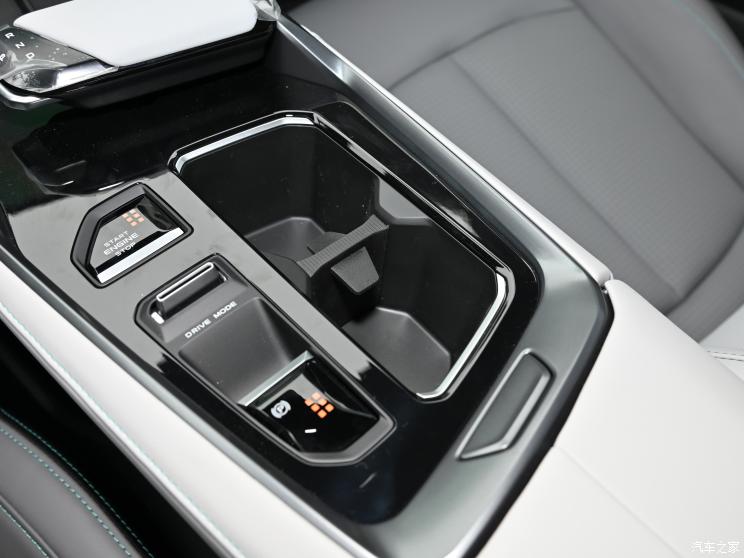 长安汽车 长安UNI-T 2023款 1.5T 尊贵型 长安汽车 长安UNI-T 2023款 1.5T 尊贵型