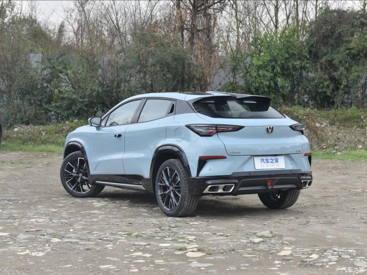 长安汽车 长安UNI-T 2023款 1.5T 基本型 长安汽车 长安UNI-T 2023款 1.5T 基本型