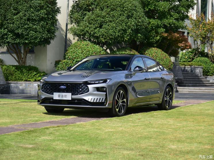 长安福特 蒙迪欧 2022款 EcoBoost 245 科技旗舰版 长安福特 蒙迪欧 2022款 EcoBoost 245 科技旗舰版