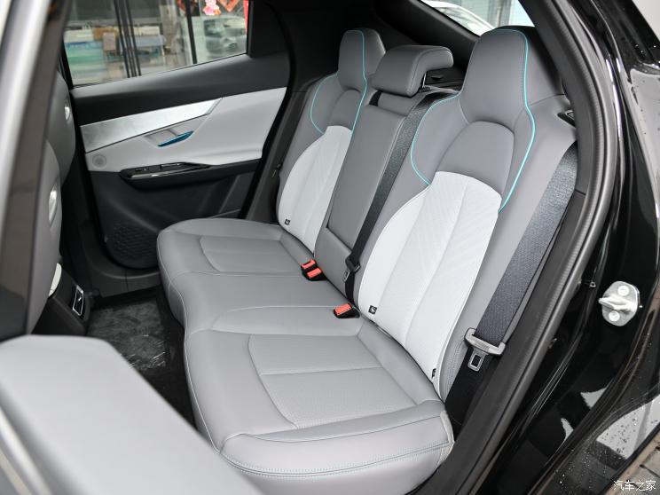 长安汽车 长安UNI-T 2023款 1.5T 尊贵型 长安汽车 长安UNI-T 2023款 1.5T 尊贵型