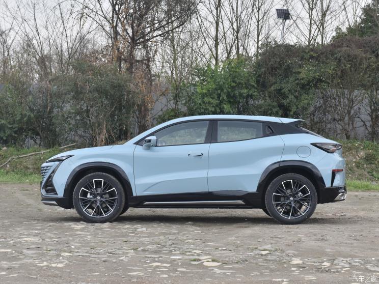 长安汽车 长安UNI-T 2023款 1.5T 基本型 长安汽车 长安UNI-T 2023款 1.5T 基本型