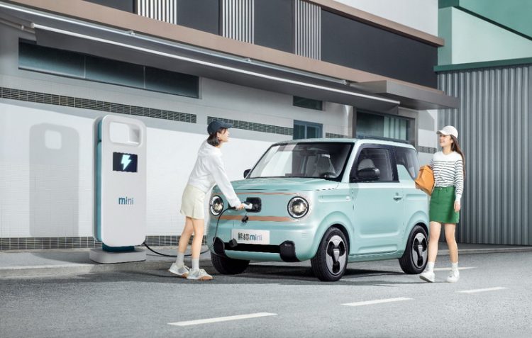 超萌力刷新微型电车价值标准 吉利熊猫mini正式上市3.99万元起售