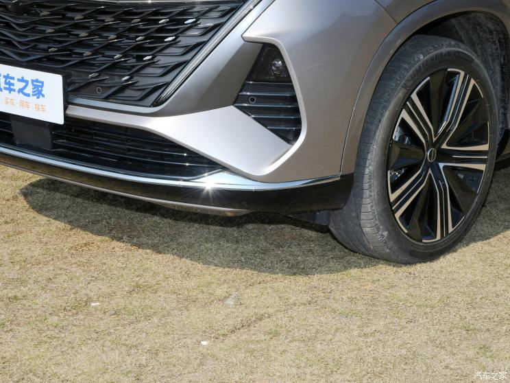 上汽集团 荣威RX9 2023款 2.0T 中配 基本型