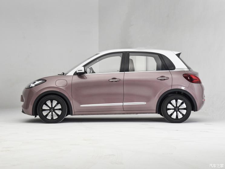 上汽通用五菱 五菱缤果 2023款 333km 灵犀互联款 上汽通用五菱 五菱缤果 2023款 333km 灵犀互联款