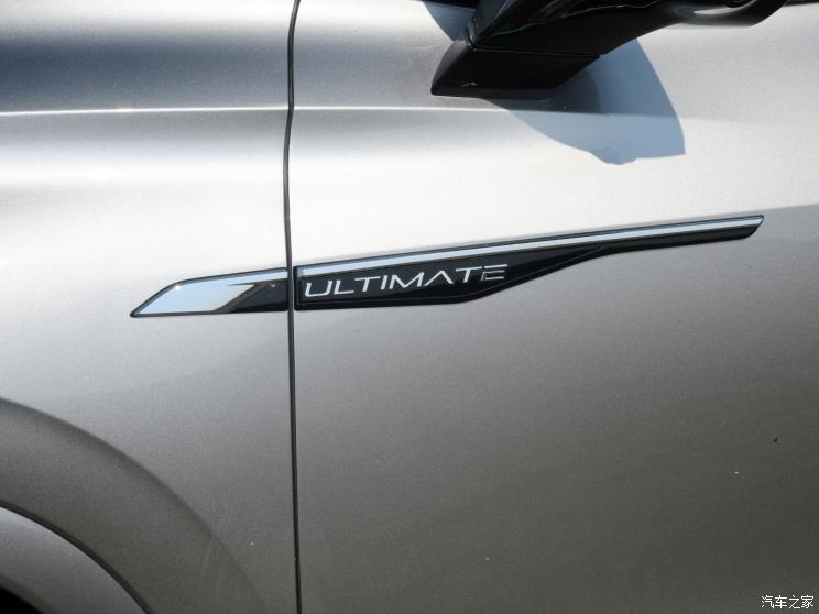 上汽集团 荣威RX9 2023款 2.0T 中配 基本型