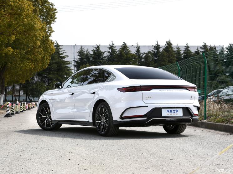 比亚迪 汉 2023款 EV 冠军版 610KM四驱旗舰型 比亚迪 汉 2023款 EV 冠军版 610KM四驱旗舰型