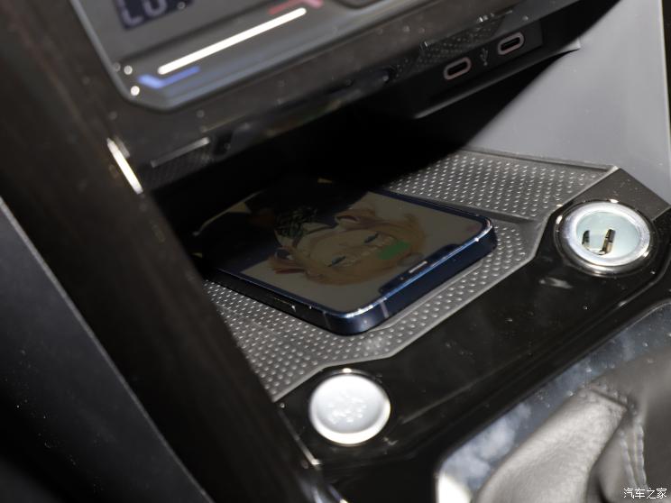 一汽-大众 T-ROC探歌 2023款 300TSI DSG两驱R-Line Pro 一汽-大众 T-ROC探歌 2023款 300TSI DSG两驱R-Line Pro