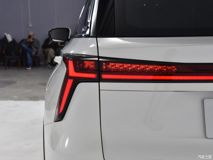 长安汽车 长安CS75 PLUS 智电iDD 2023款 智电iDD 基本型 长安汽车 长安CS75 PLUS 智电iDD 2023款 智电iDD 基本型