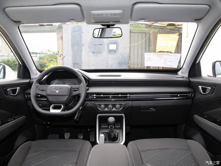 上汽通用五菱 五菱星驰 2022款 1.5L 手动自由型 上汽通用五菱 五菱星驰 2022款 1.5L 手动自由型