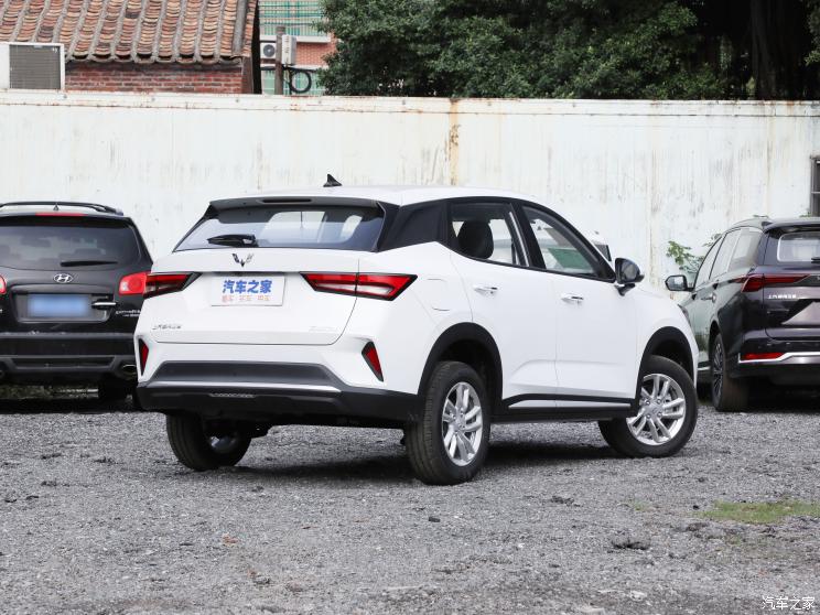 上汽通用五菱 五菱星驰 2022款 1.5L CVT畅玩型 上汽通用五菱 五菱星驰 2022款 1.5L CVT畅玩型