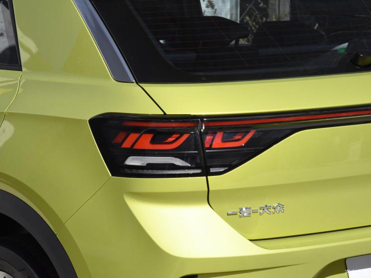 一汽-大众 T-ROC探歌 2023款 300TSI DSG两驱R-Line Pro 一汽-大众 T-ROC探歌 2023款 300TSI DSG两驱R-Line Pro