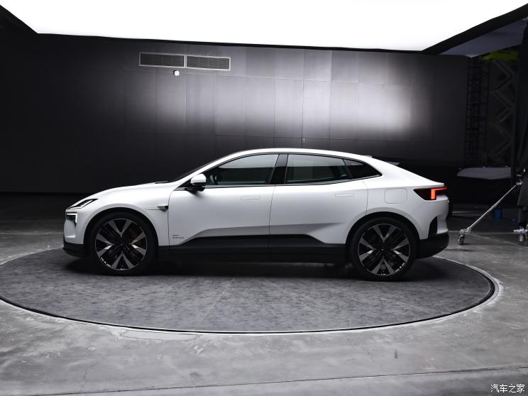 Polestar Polestar 4 2023款 双电机高性能PRO Polestar Polestar 4 2023款 双电机高性能PRO