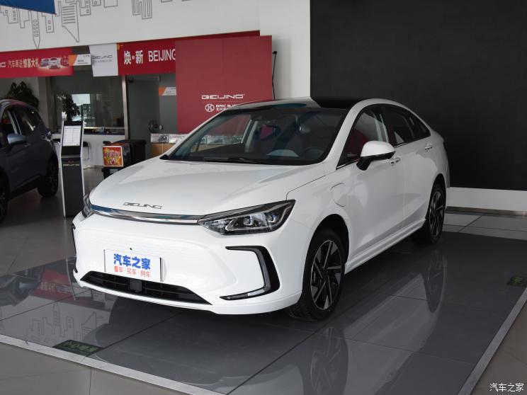 售14.59万起 北京EU5 PLUS新车型上市