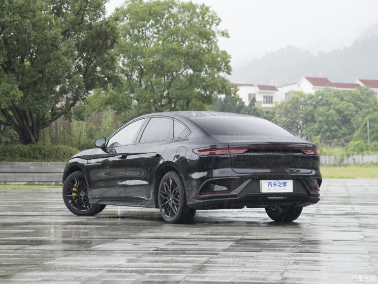 比亚迪 汉 2023款 DM-p 202KM 四驱旗舰型 比亚迪 汉 2023款 DM-p 202KM 四驱旗舰型