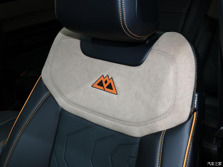 长安福特 探险者 2023款 EcoBoost 285 昆仑巅峰版 7座 长安福特 探险者 2023款 EcoBoost 285 昆仑巅峰版 7座