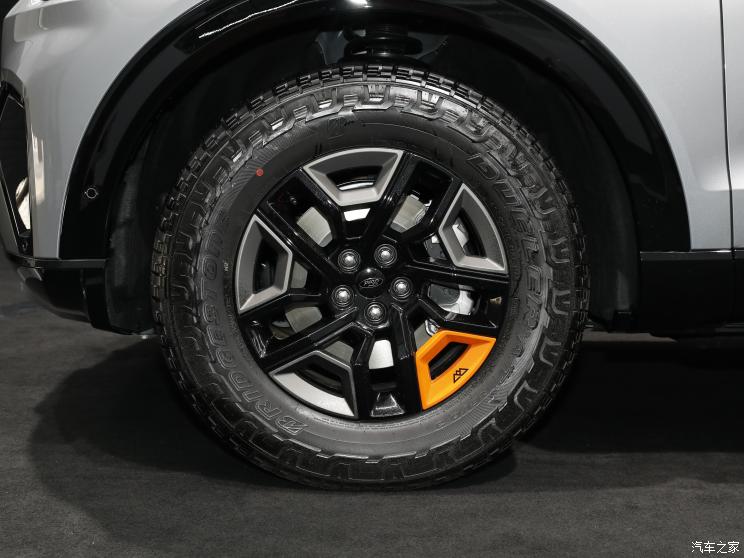 长安福特 探险者 2023款 EcoBoost 285 昆仑巅峰版 6座 长安福特 探险者 2023款 EcoBoost 285 昆仑巅峰版 6座