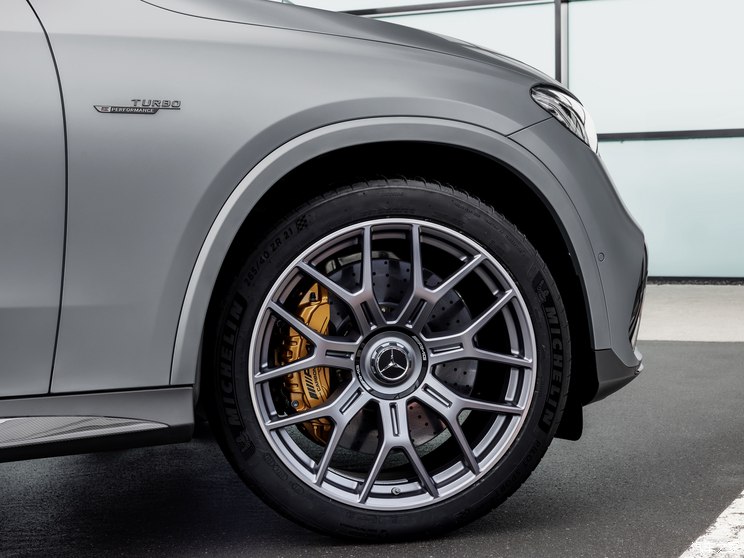 梅赛德斯-AMG 奔驰GLC轿跑 AMG 2023款 AMG GLC 63 S 4MATIC+ 轿跑SUV