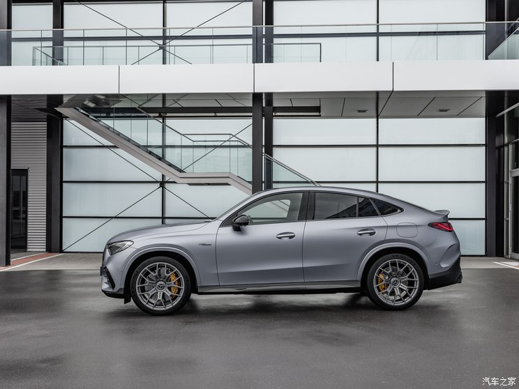 梅赛德斯-AMG 奔驰GLC轿跑 AMG 2023款 AMG GLC 63 S 4MATIC+ 轿跑SUV